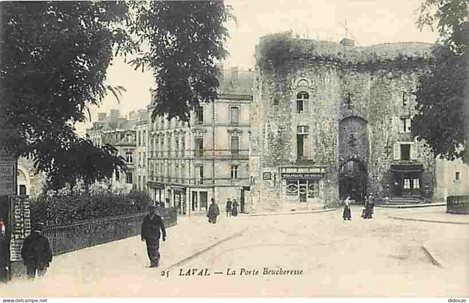 53 - Laval - La Porte Beucheresse - Animée - Voyagée En 1919 - Commerces - Boulangerie - Correspondance - CPA - Voir Sca - Laval