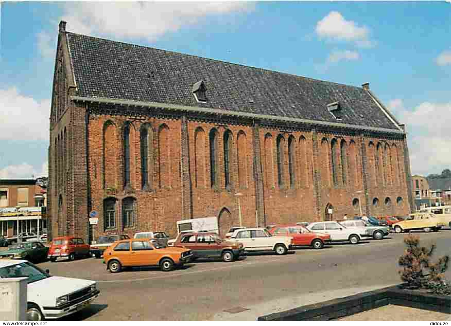 Automobiles - Winschoten - Marktplein Kerk - Ned. Herv. Kerk - CPM - Voir Scans Recto-Verso - Voitures De Tourisme