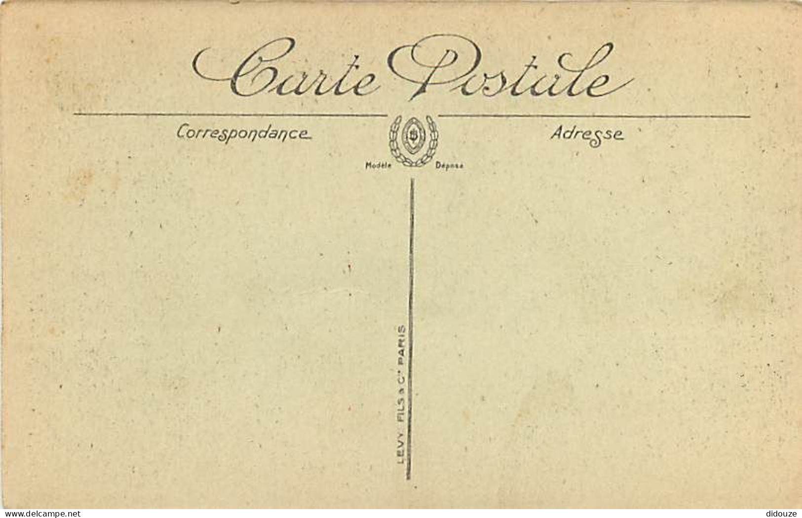 Scènes Et Types - Afrique Du Nord - Mauresques Voilées - Animée - CPA - Voir Scans Recto-Verso - Afrika