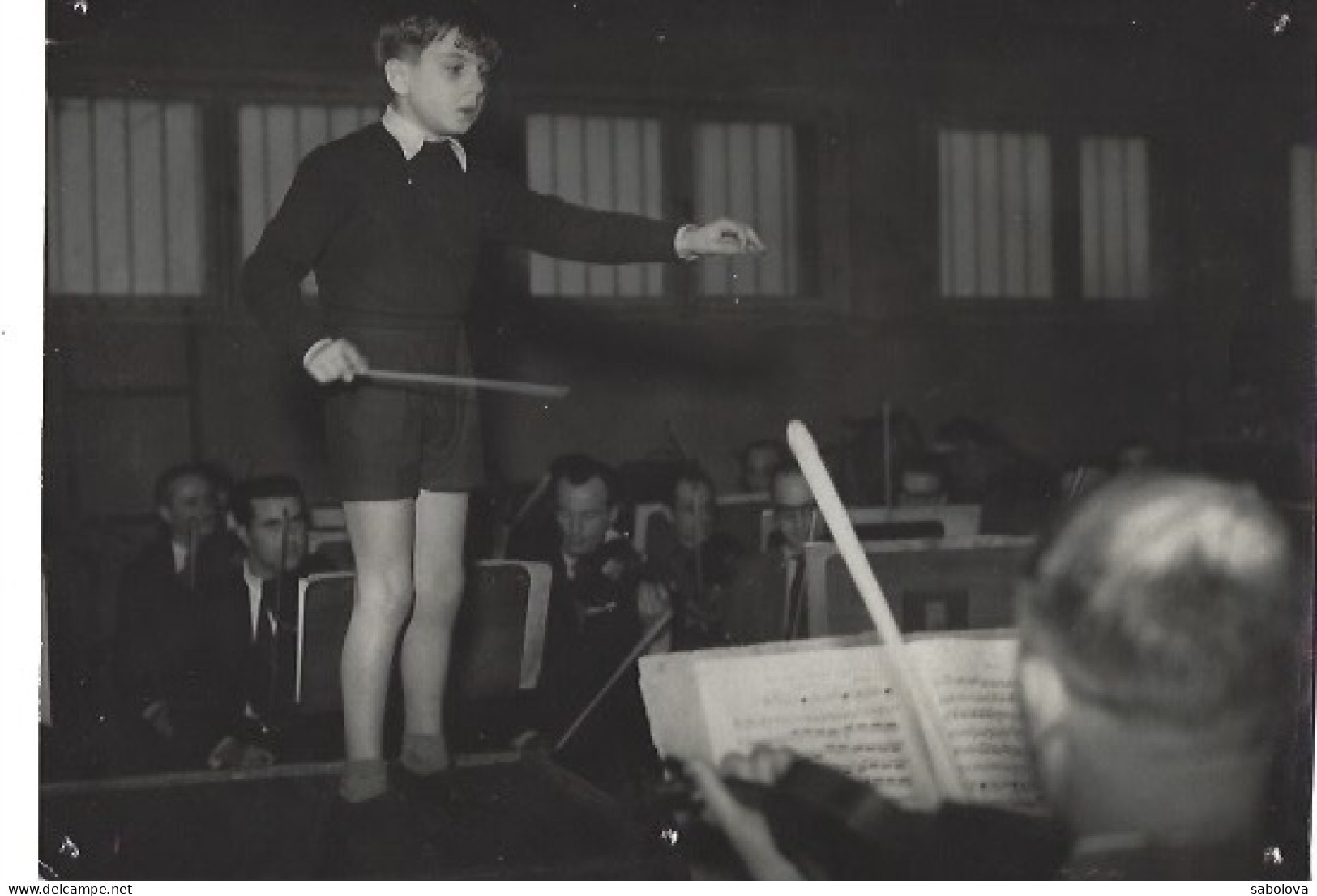 Photo De Presse 13*18 Cm  Pierino GAMBA, Plus Jeune Chef D'orchestre Du Monde Concert Lamoureux. 1947 - Europa