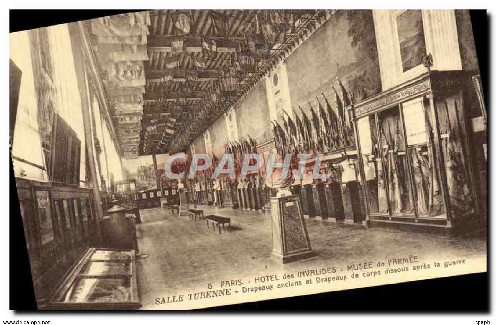 CPA Paris Hotel Des Invalides Musee De L&#39Armee Salle Turenne Drapeaux De Corps Dissous Militaria - Musea