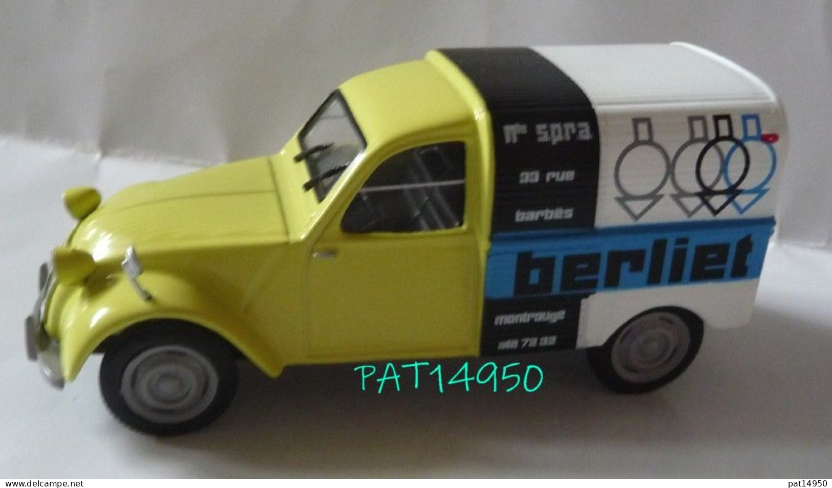 PAT14950 CITROEN 2CV FOURGONNETTE BERLIET MONTROUGE - Vrachtwagens