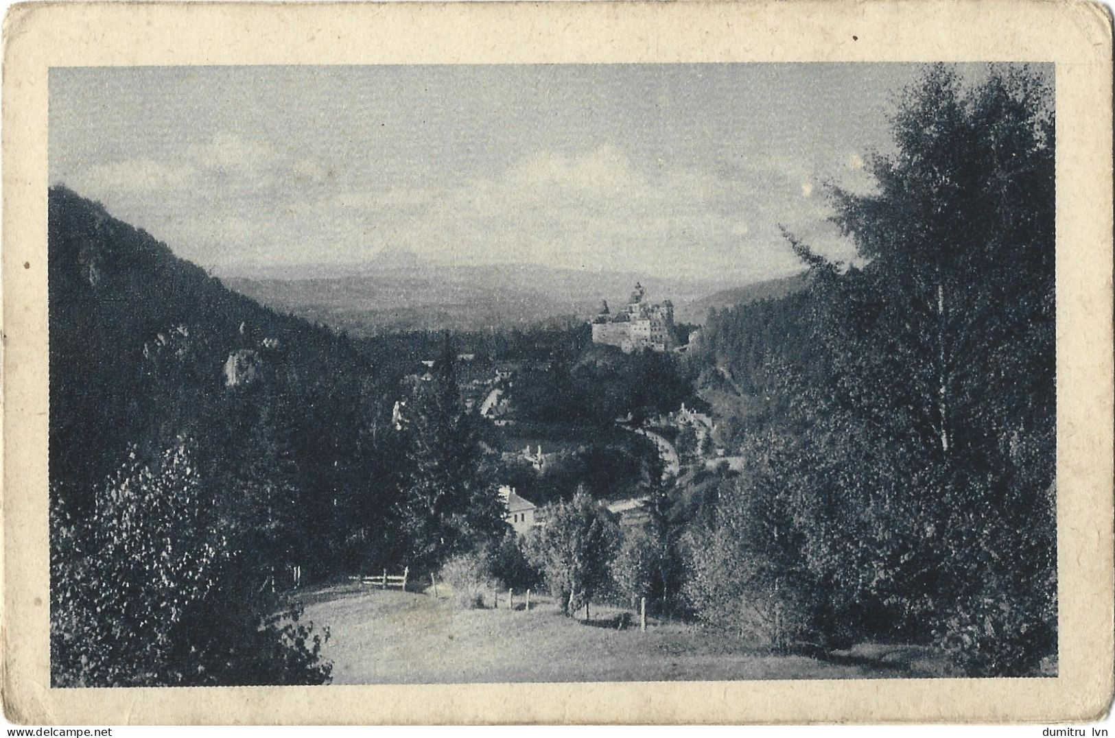 ROMANIA THE BRAN CASTLE, HOUSES, MOUNTAIN LANDSCAPE - Roumanie