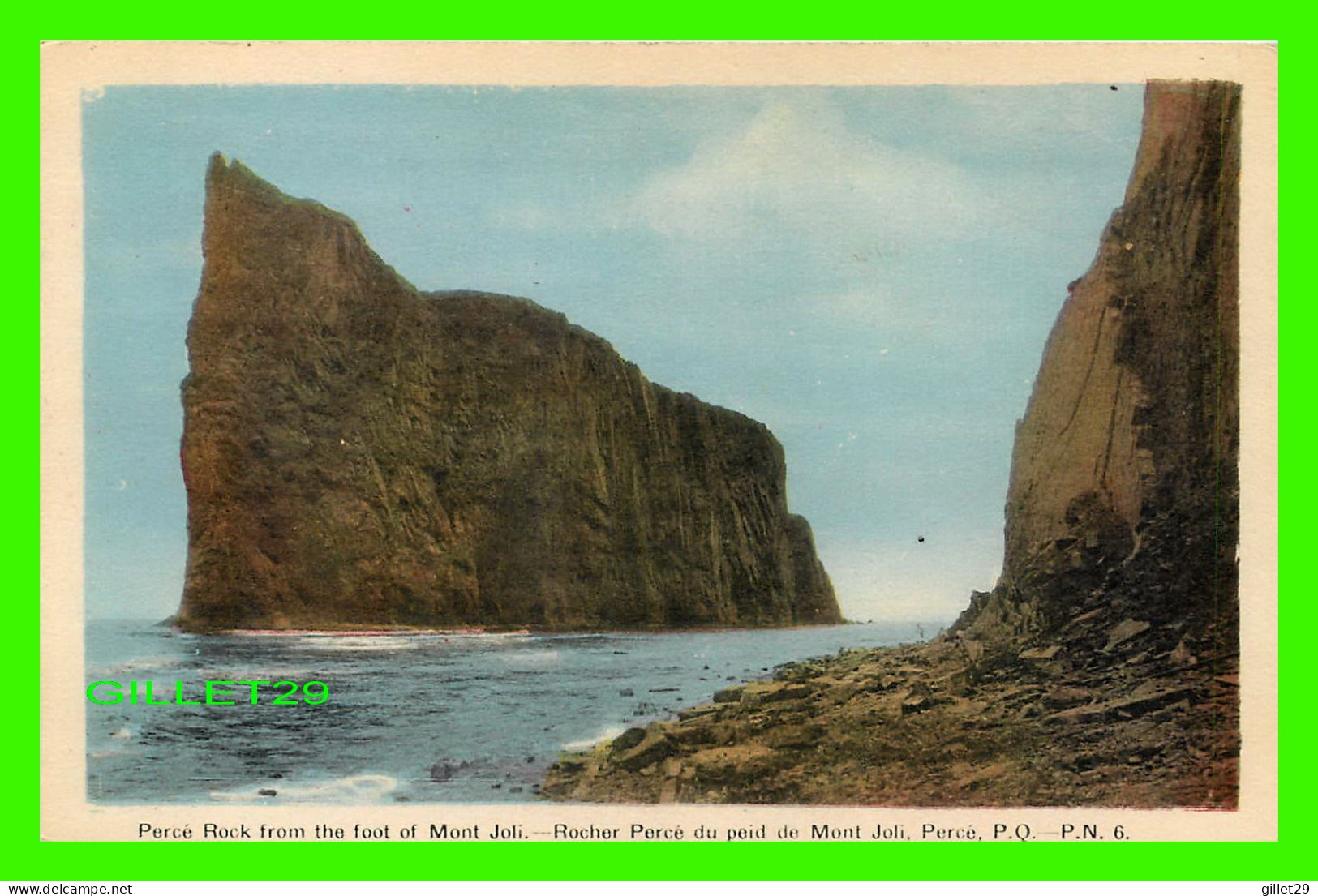 PERCÉ, QUÉBEC - LE ROCHER PERCÉ VUE DES PIEDS DE MONT-JOLI - P. N. - CIRCULÉE EN 1986 - PECO - - Percé