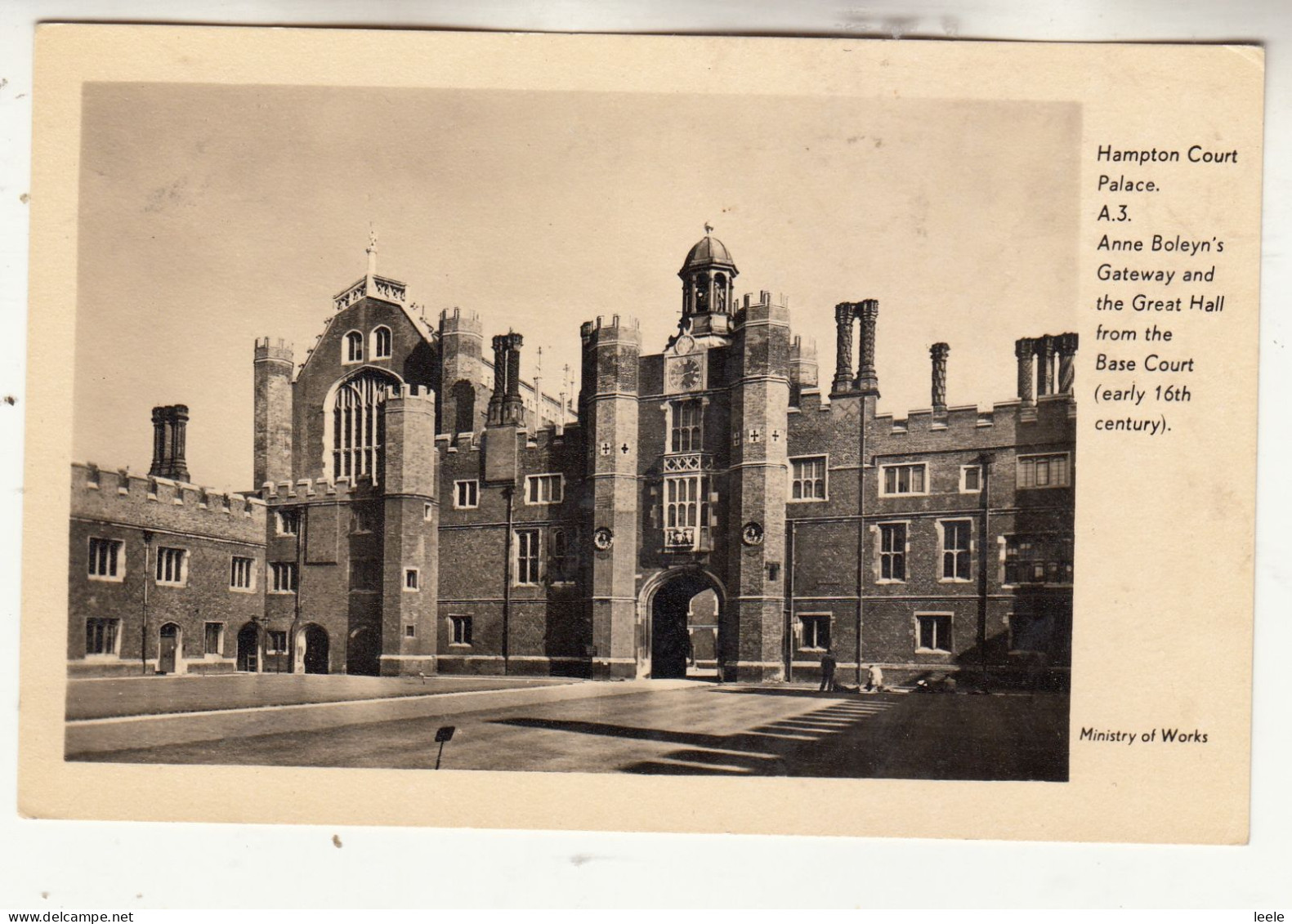CP54. Vintage Postcard. Hampton Court Palace. Anne Boleyn's Gateway And Great Hall - Middlesex