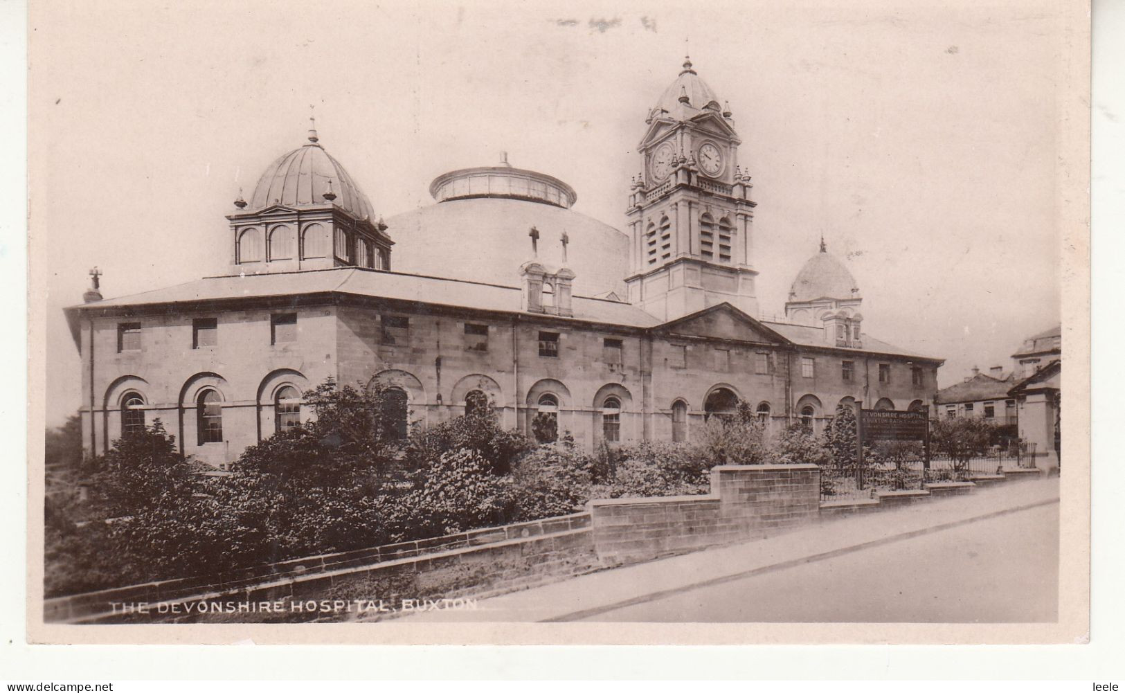 CP76. Vintage Postcard. The Devonshire Hospital, Buxton. Derbyshire - Derbyshire