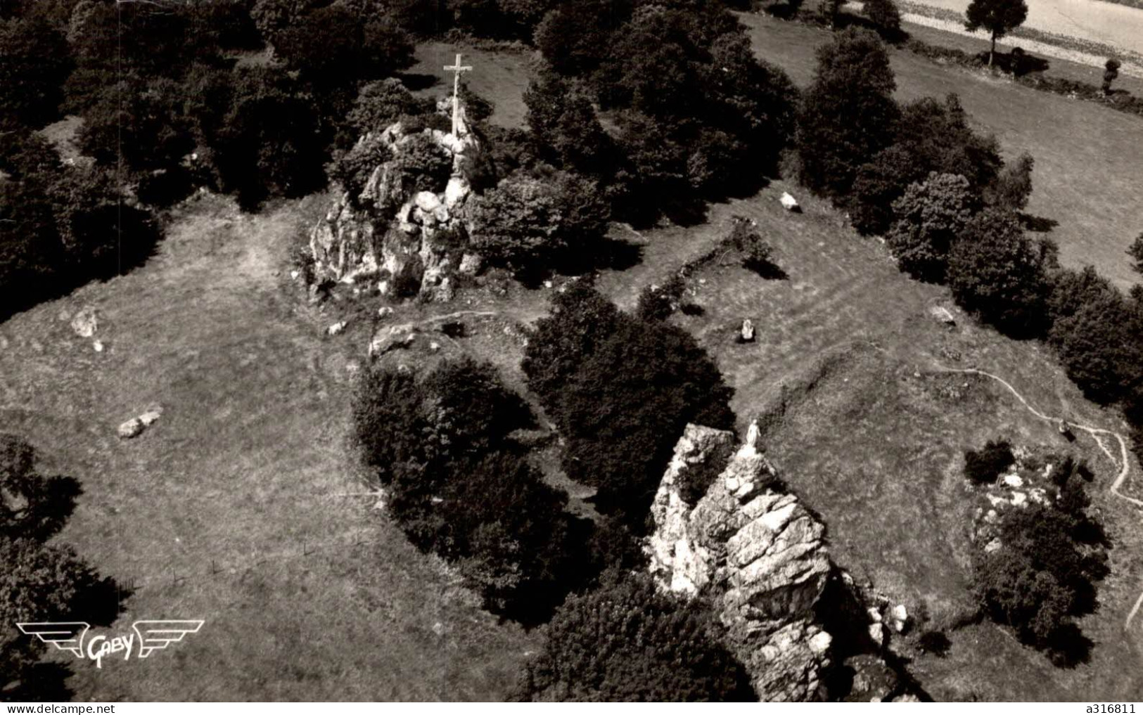 CHAILLAND. Vue Aérienne. Le Calvaire Et Rocher De La Vierge - Chailland