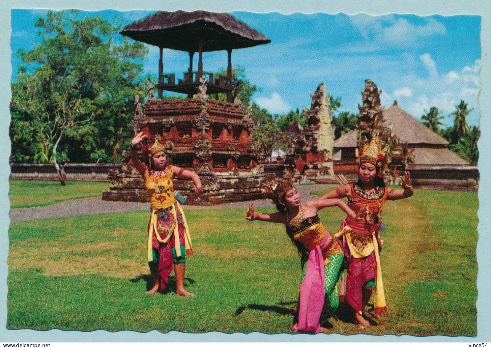 Bali - Tari Ramayana - RAMA DAN SINTA YANG DIDAMPINGI OLEH LAKSAMANA - Indonesien