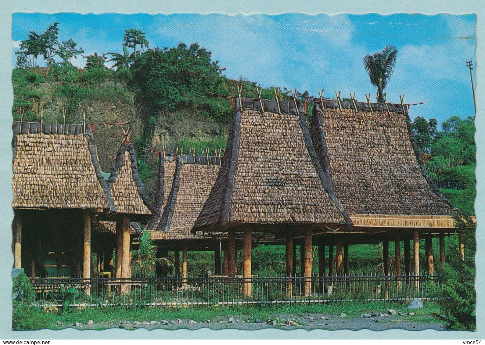 North Sulawesi - Type Of Traditionnal House At Manado - Indonesië