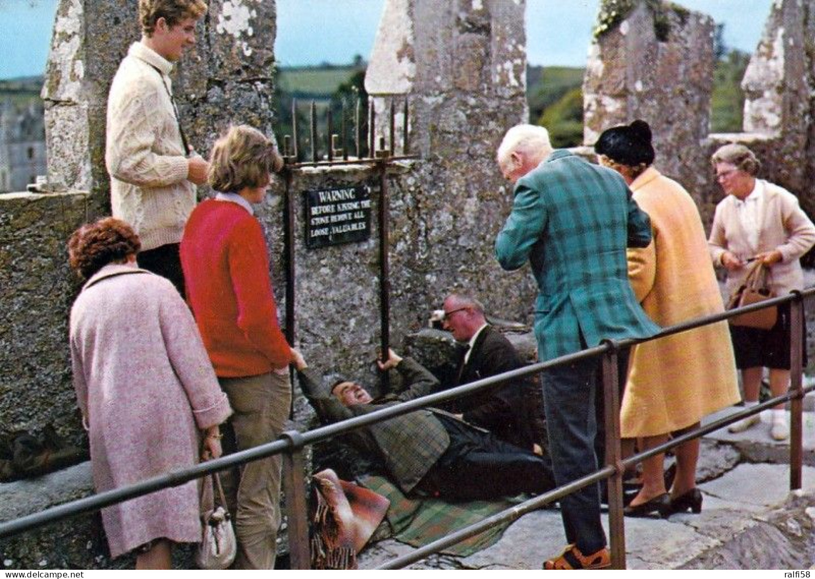 1 AK Irland / Ireland * Blarney Stone Im Blarney Castle Die Legende Besagt Wer Den Stein Küsst Erhält Große Beredsamkeit - Cork