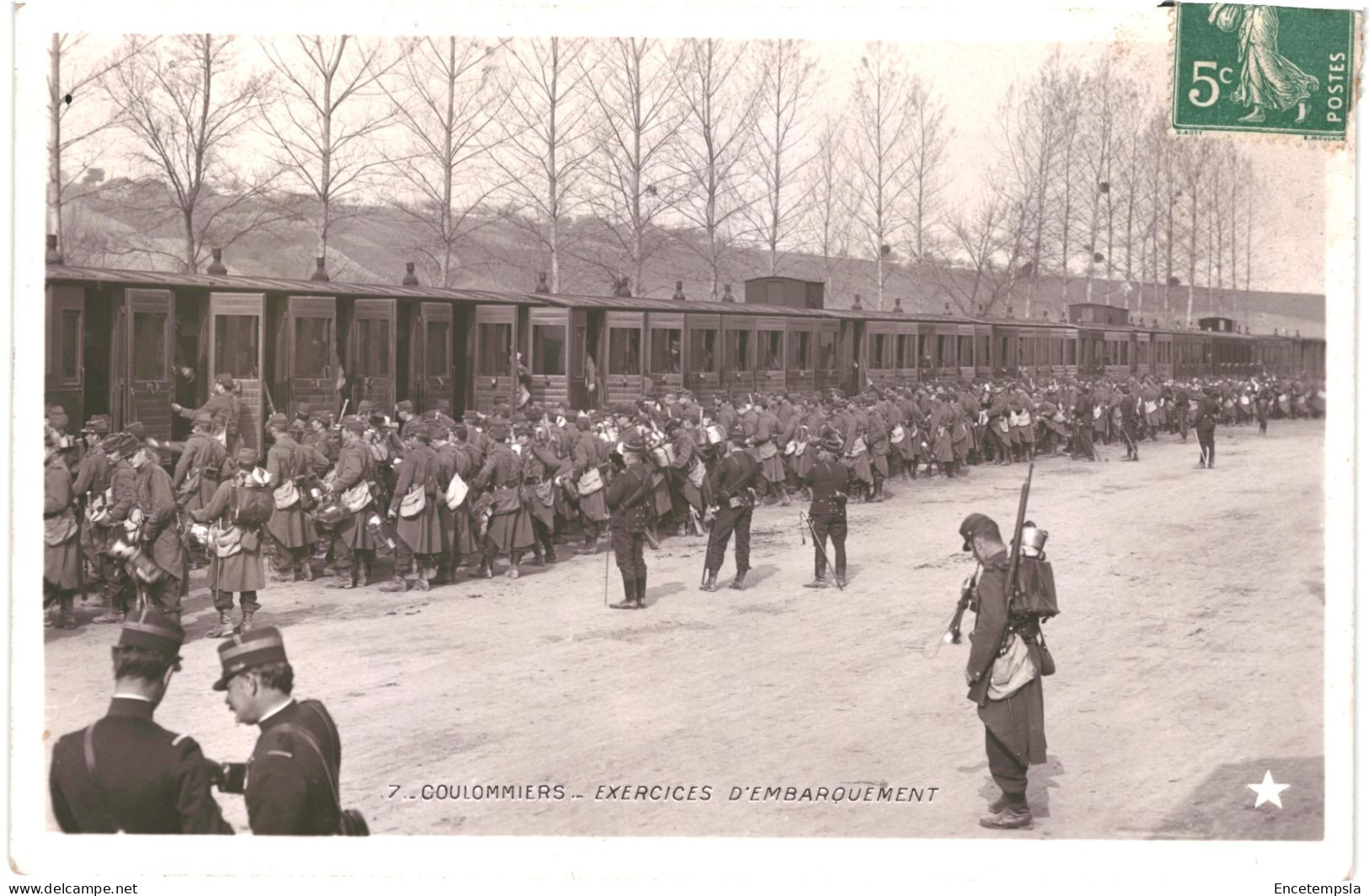 CPA Carte Postale  France Coulommiers  Militaires Exercice D'embarquement VM79174ok - Coulommiers