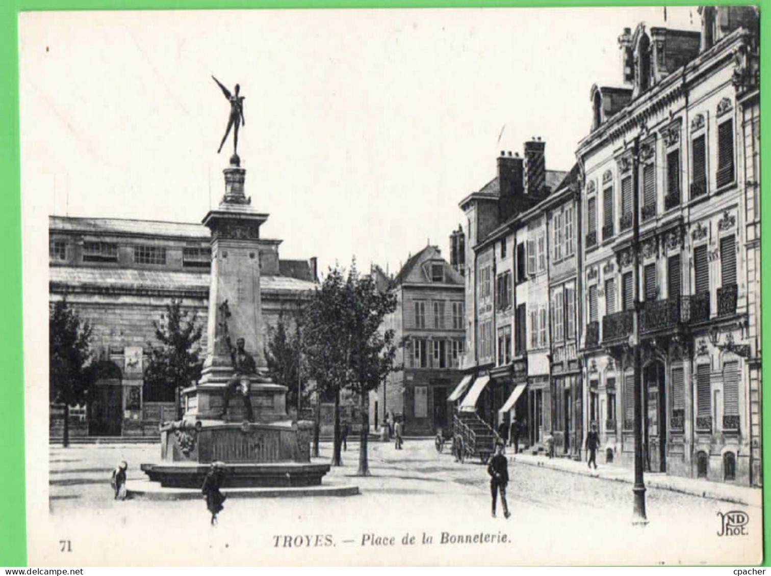 TROYES - Place De La Bonneterie - Troyes