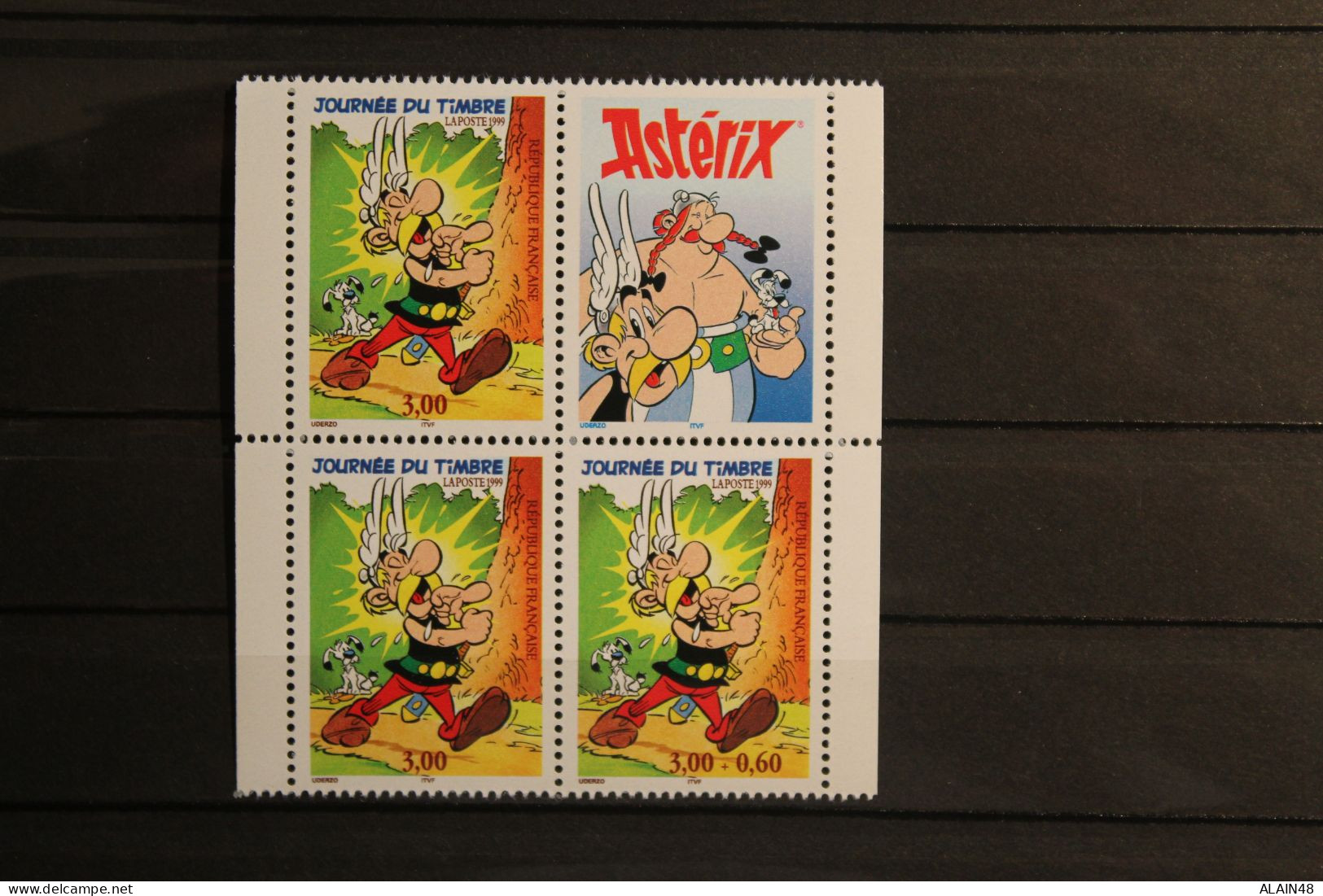 FRANCE 1999 N°3225a + N°3226 + N°3225a Avec Vignette Haut Du Carnet JOURNEE  DU TIMBRE ASTERIX NEUF** TB - Unused Stamps