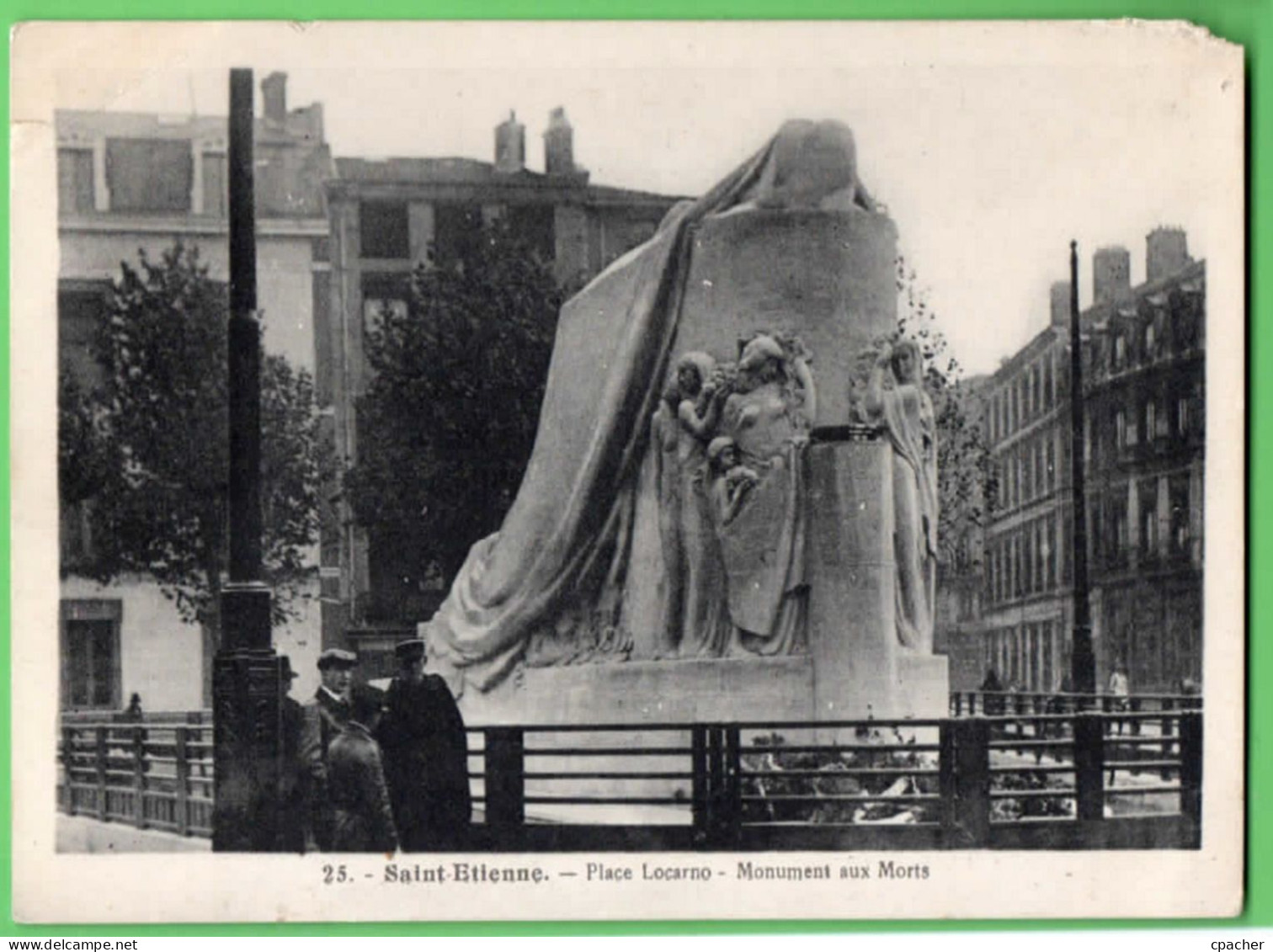 ST ETIENNE - Place Locarno - Monument Aux Morts - Saint Etienne