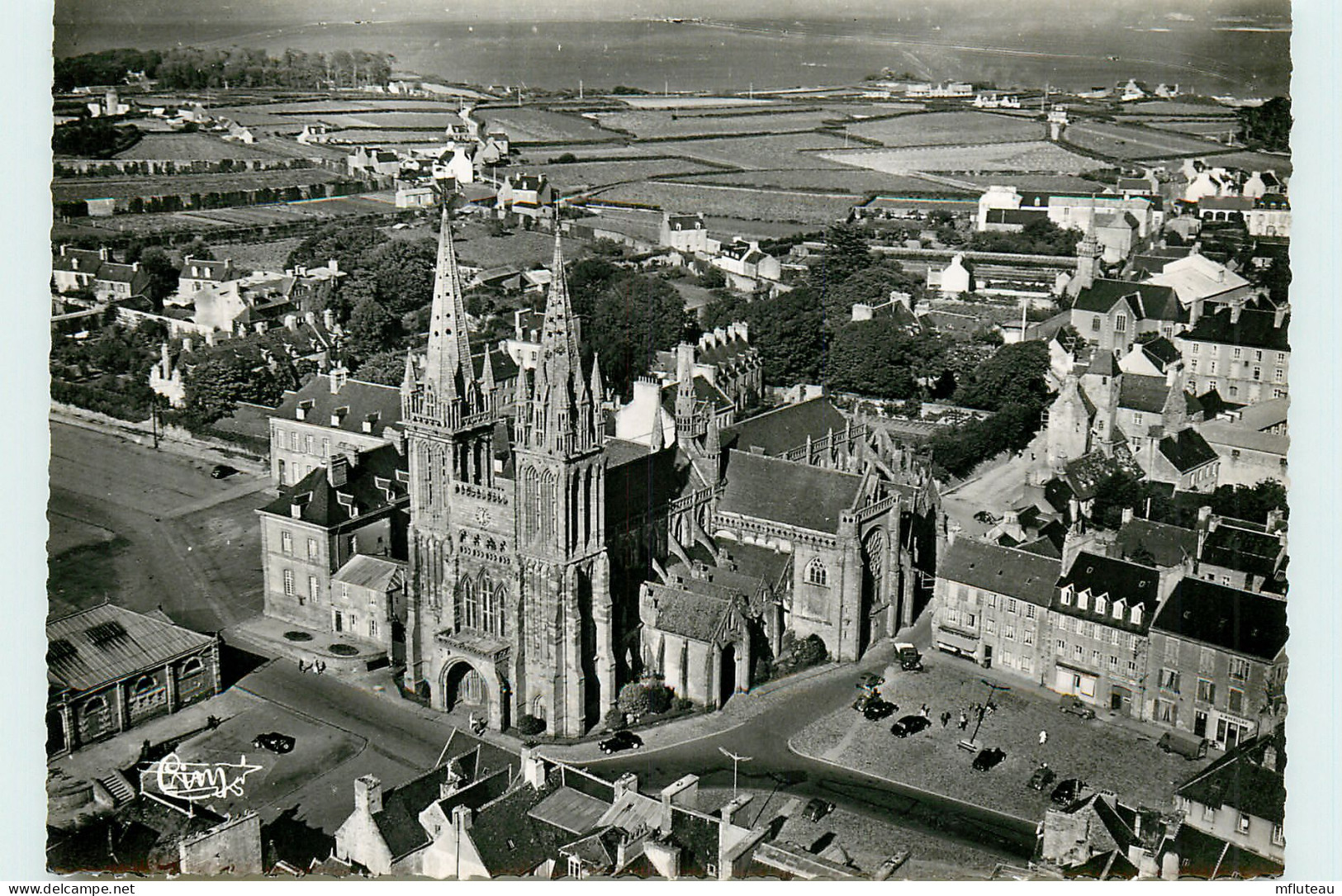 29* ST POL DE LEON  CPSM (format 10x15cm)                                   MA53-0235 - Saint-Pol-de-Léon