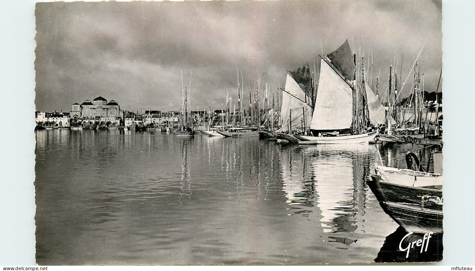 29* CONCARNEAU      ( CPSM Petit Format)                           MA53-0036 - Concarneau