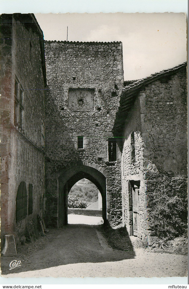 01* PEROUGES      CPSM (10x15cm)                               MA56-0007 - Meyrargues