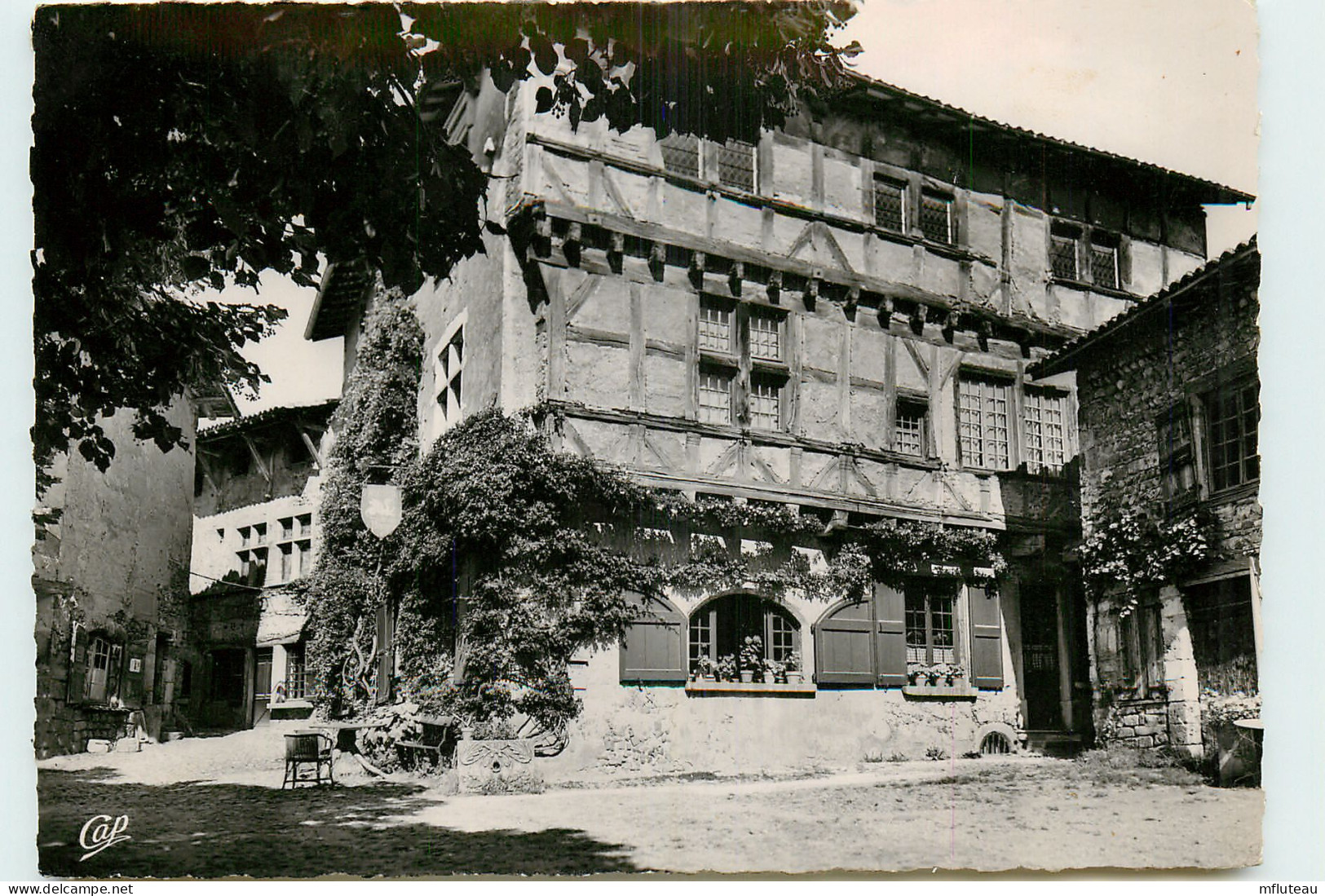 01* PEROUGSE  CPSM (10x15cm)                                     MA56-0009 - Meyrargues