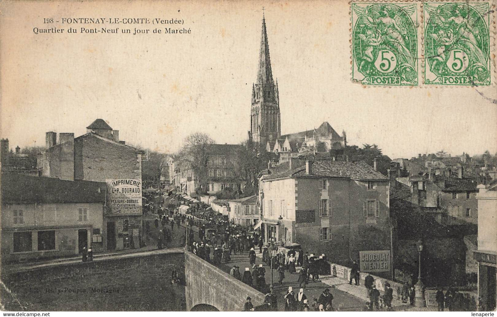 D4593 Fontenay Le Comte Quartier Du Pont Neuf Un Jour De Marché - Fontenay Le Comte