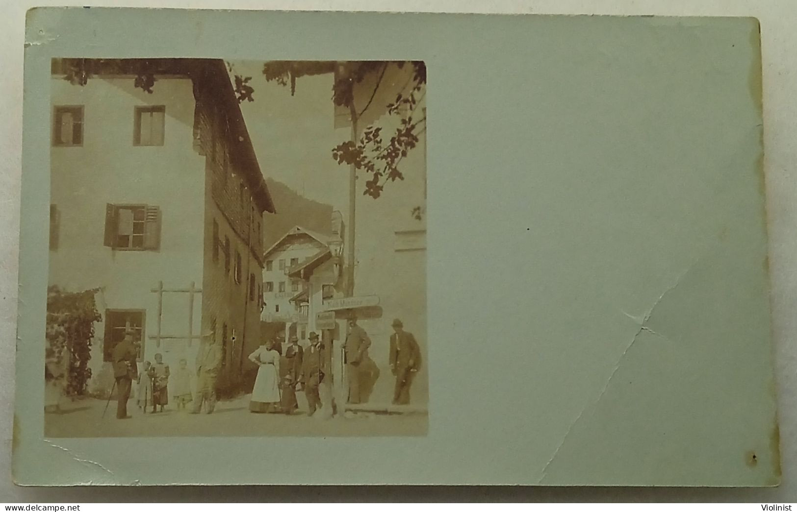 Austria-Children And People On The Street At The Nach Mandsee Signpost-old Photo St.Gilgen - St. Gilgen