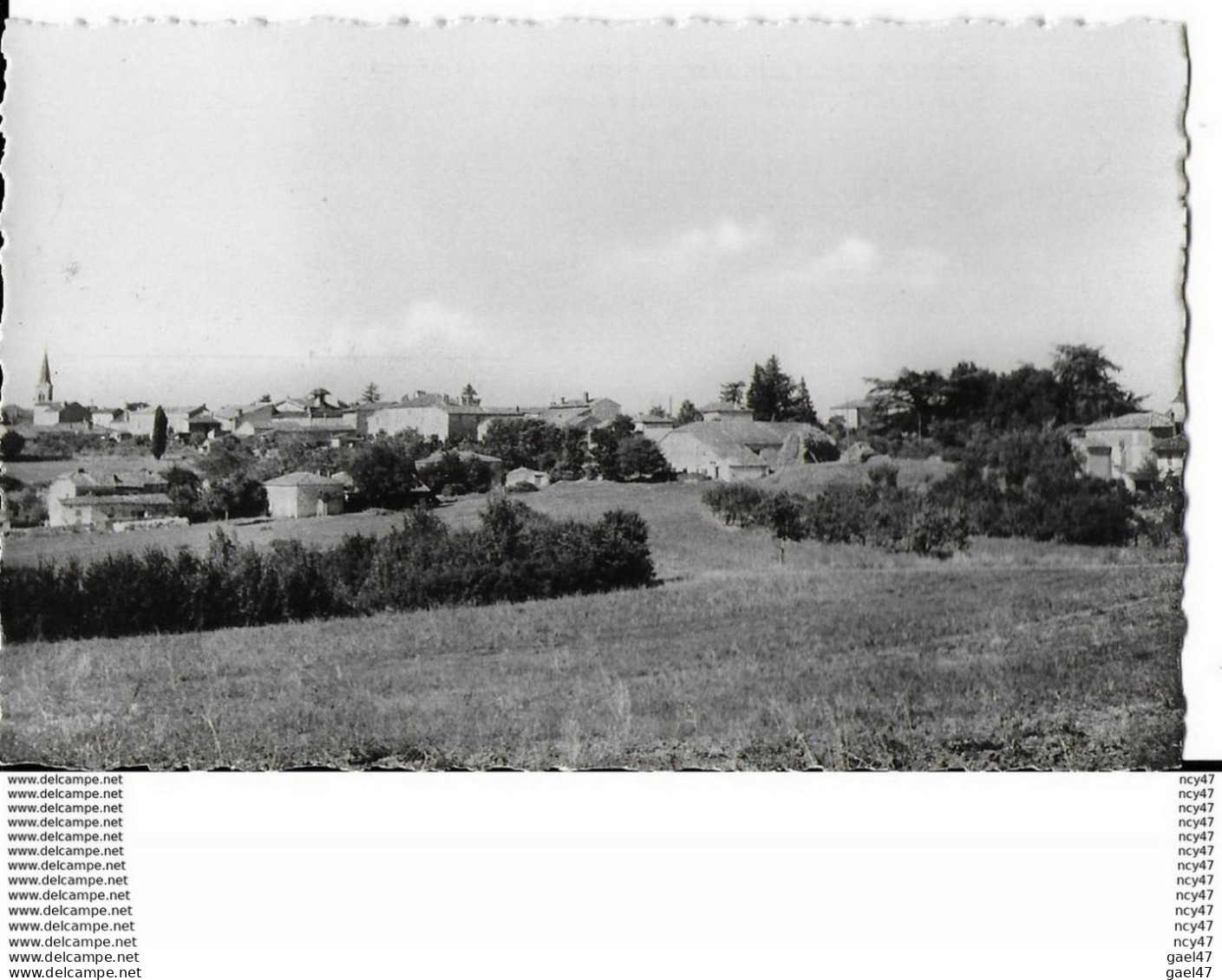 CPSM/pf (47) LAROQUE-TIMBAUT.  Vue Générale. ..I 155 - Laroque Timbault