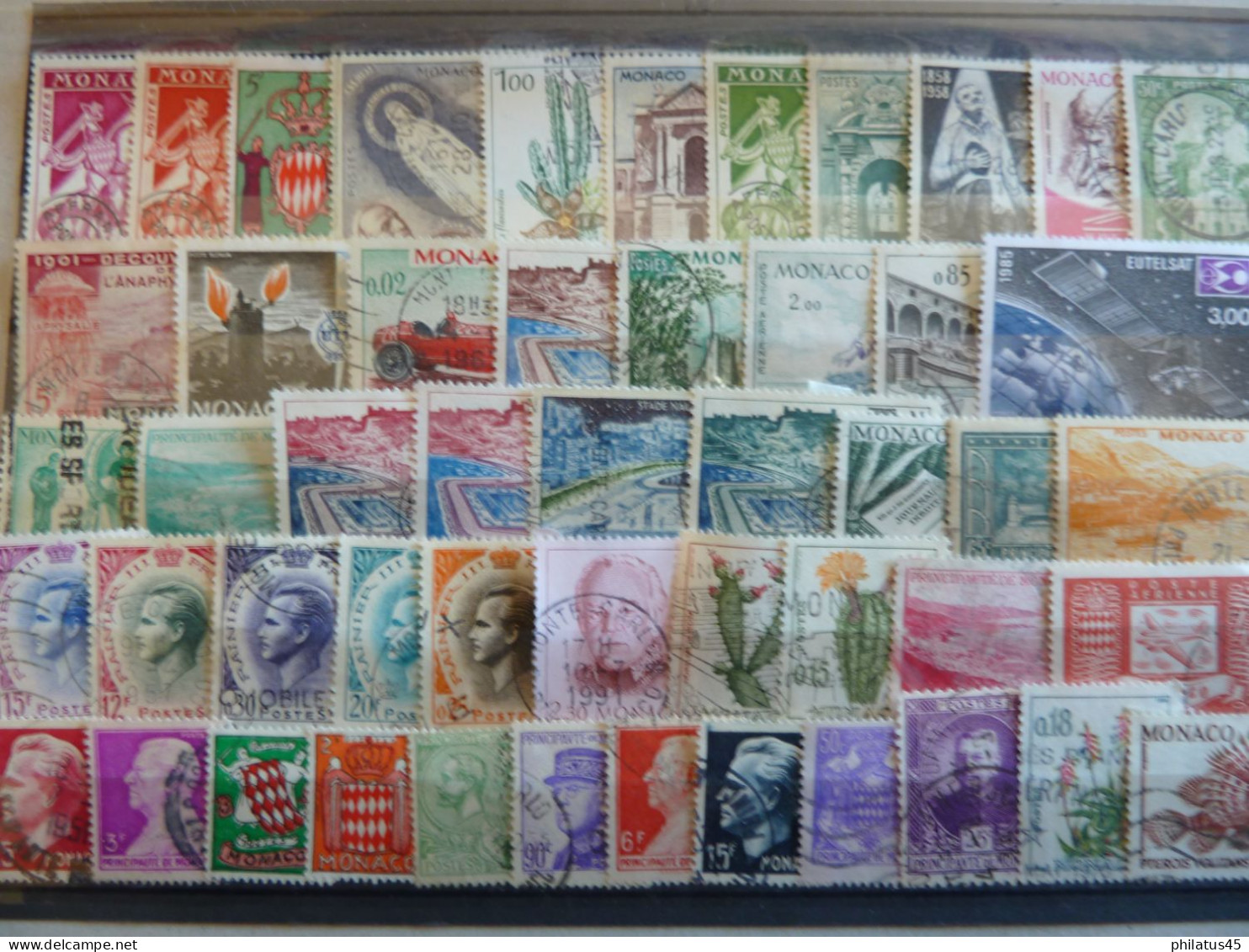 MONACO-LOT DE 50 TIMBRES DIFFERENTS - Verzamelingen & Reeksen