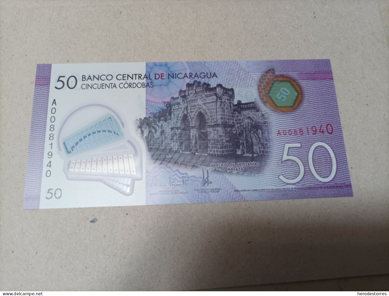 Billete Nicaragua, 50 Córdobas, Año 2014, Numero Bajo, Serie A00881940, UNC - Nicaragua