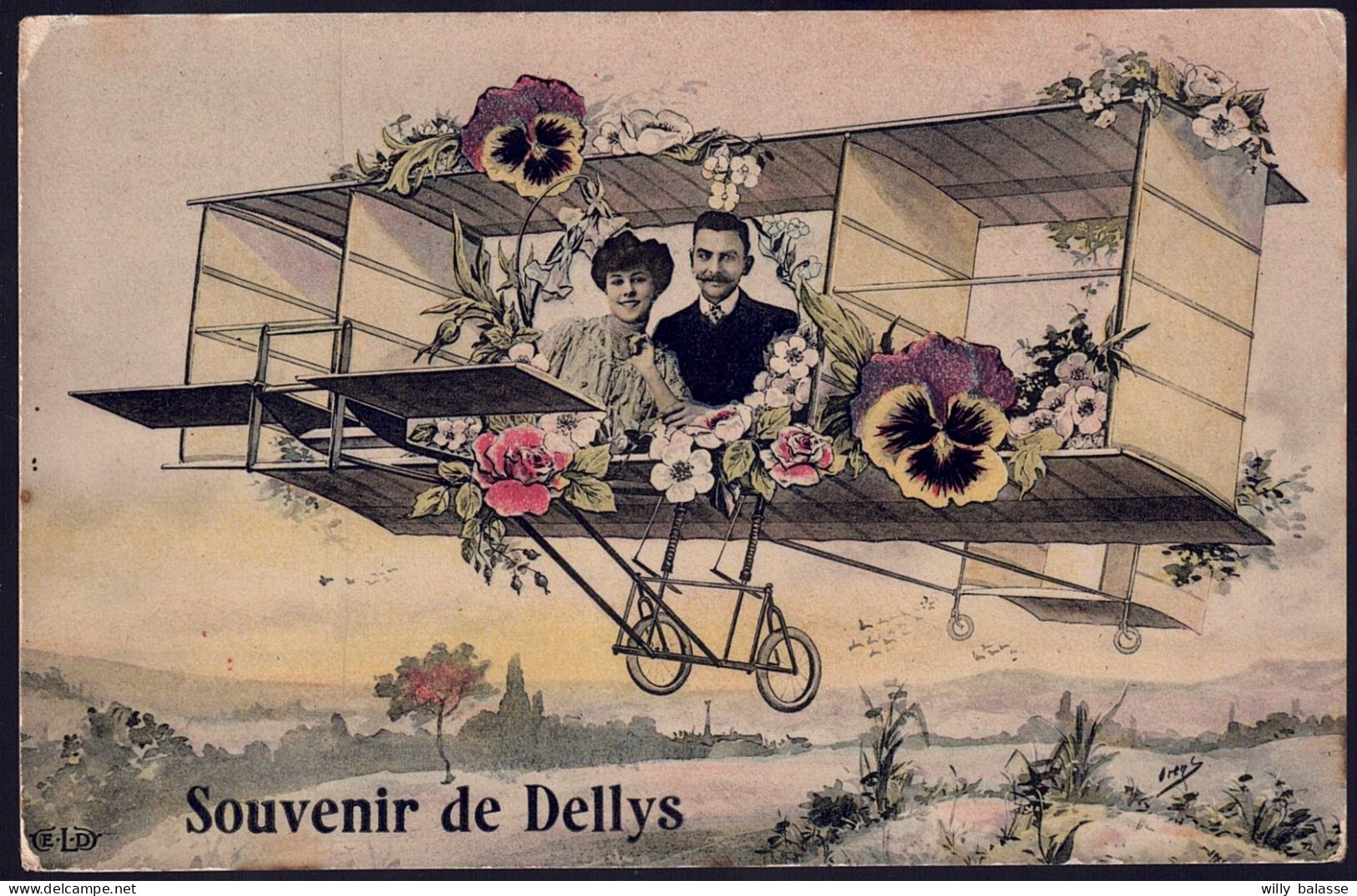 +++ CPA - Fantaisie - Souvenir De DELLYS - Aviation - Couple Pilotant Un Avion - Surréalisme - Fleur Pensée  // - Gruss Aus.../ Grüsse Aus...