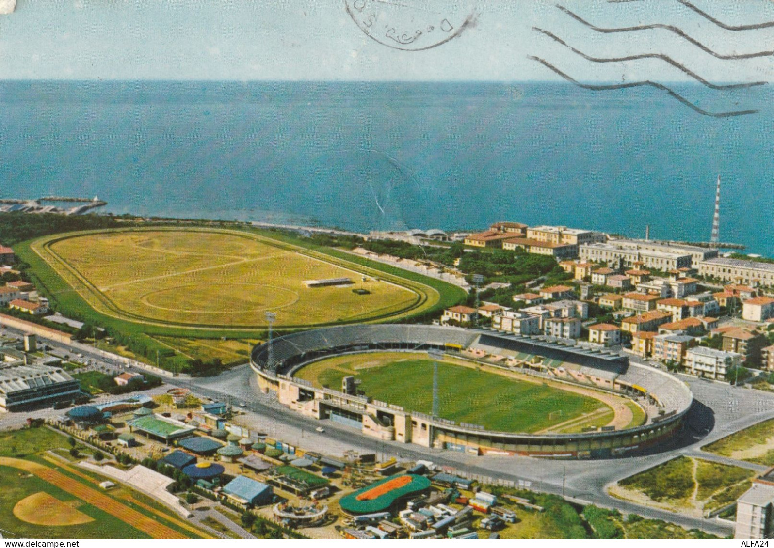 CARTOLINA LIVORNO STADIO Piccole Pieghe (MH54 - Stades