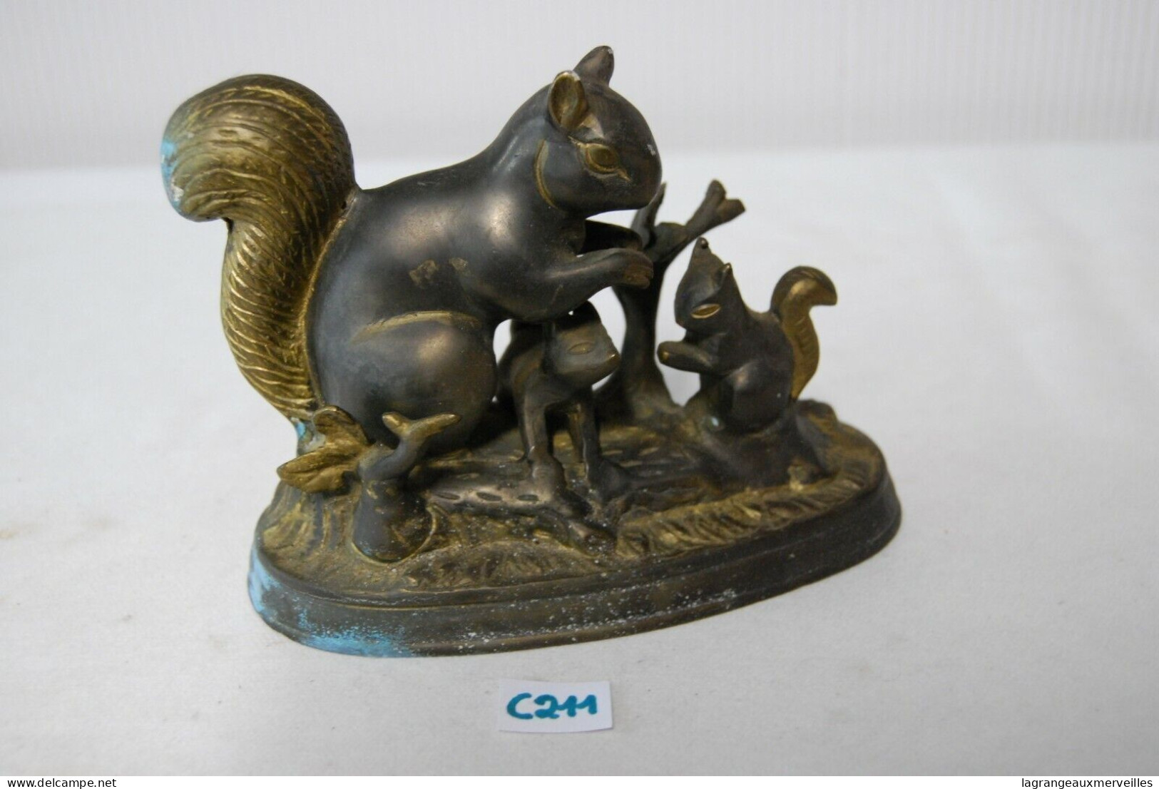 C211 Ancien Groupe En Bronze - Les écureuils - Bronzi