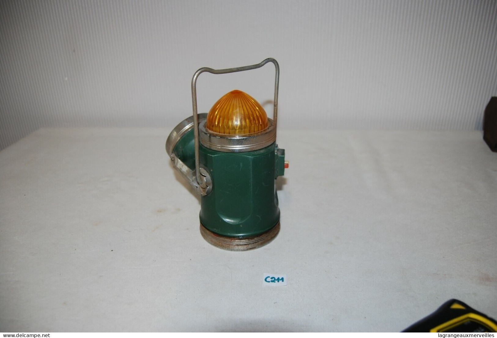 C211 Ancienne Petite Lampe De Secours - Chemin De Fer - Chemin De Fer