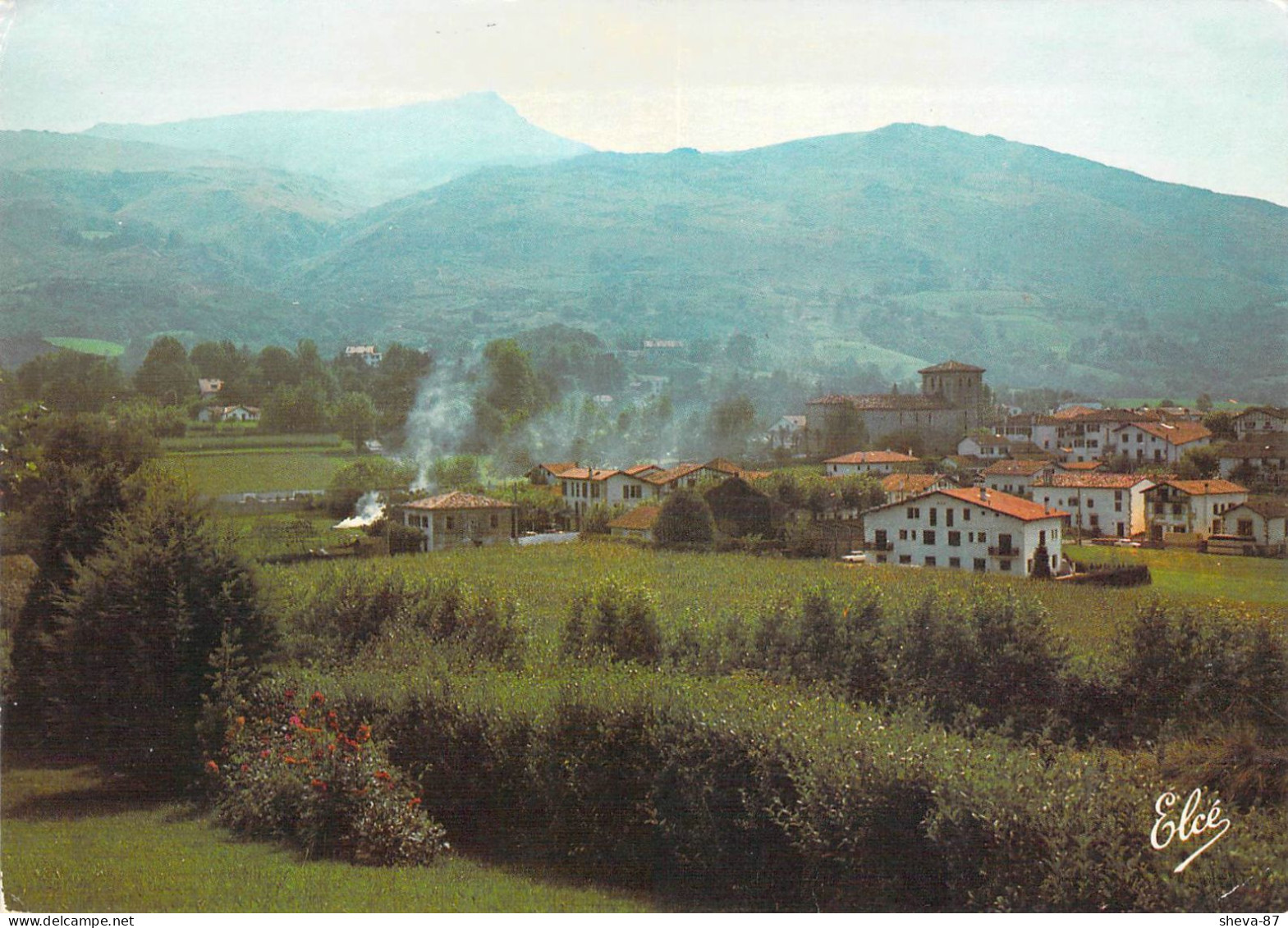 64 - Ascain - Vue Générale Du Village - Au Fond, La Rhune - Ascain