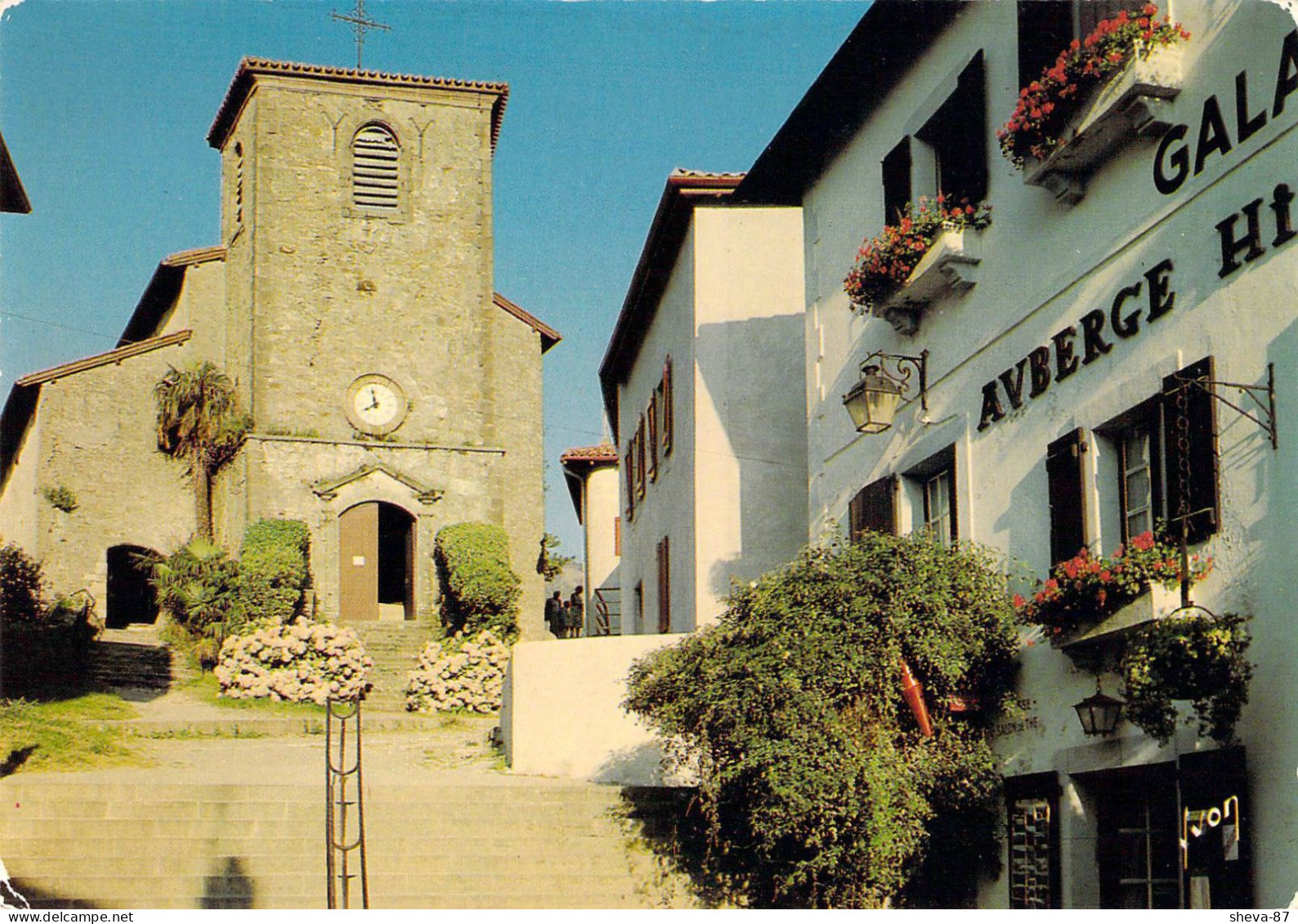 64 - Biriatou - Au Coeur Du Village, L'Eglise Saint Martin Près Du Fronton - Biriatou