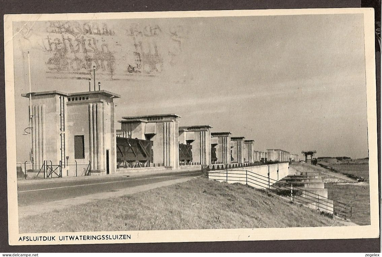 De Afsluitdijk - Uitwateringssluizen - 1953  - Den Oever (& Afsluitdijk)