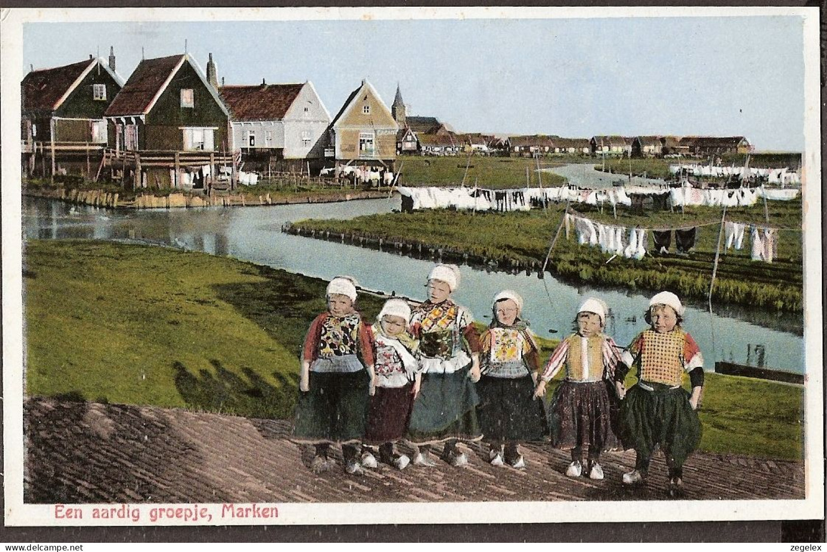 Het Eiland Marken - Wasdag - Des Enfants  - Lave-journée - Laundry Day - Costumes - Marken