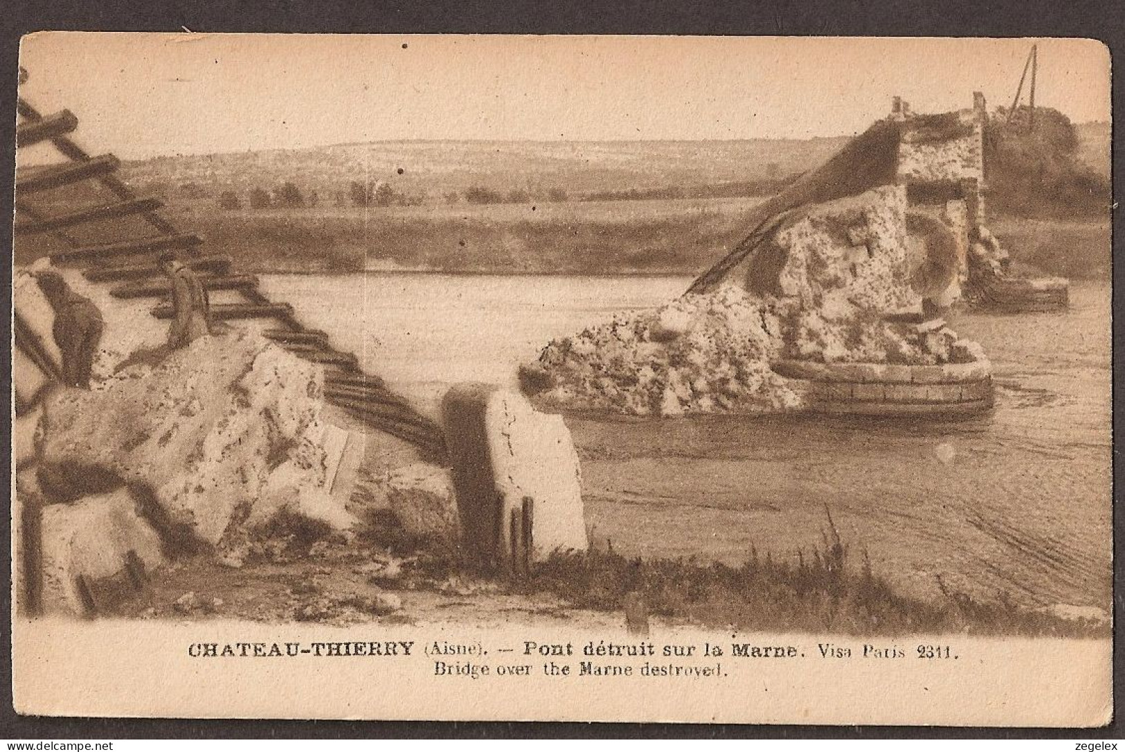 Aisne-Chateau Thierry-Pont De Chemin De Fer Détruit Sur La Marne, Avec Des Ouvriers. Bombed Railroad Bridge.  - Kunstwerken