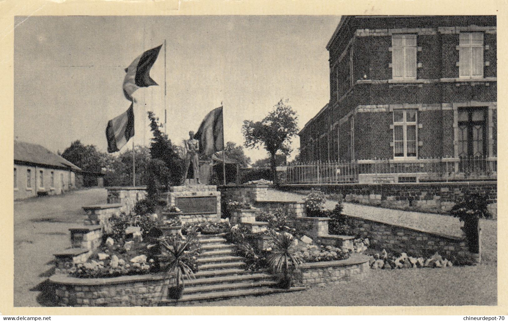 JALHAY MONUMENT AUX MORTS DE 1914.1918 ET1940.1945 - Jalhay