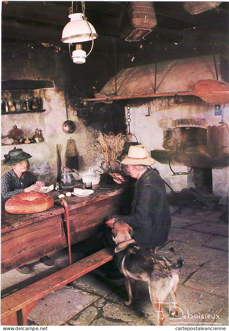 19122 / Scène Paysanne Un VRAI BONHEUR COUTE PEU Repas Paysannes Interieur Ferme 1982 BEAUMONT Photo DEBAISIEUX 14 C - Bauernhöfe