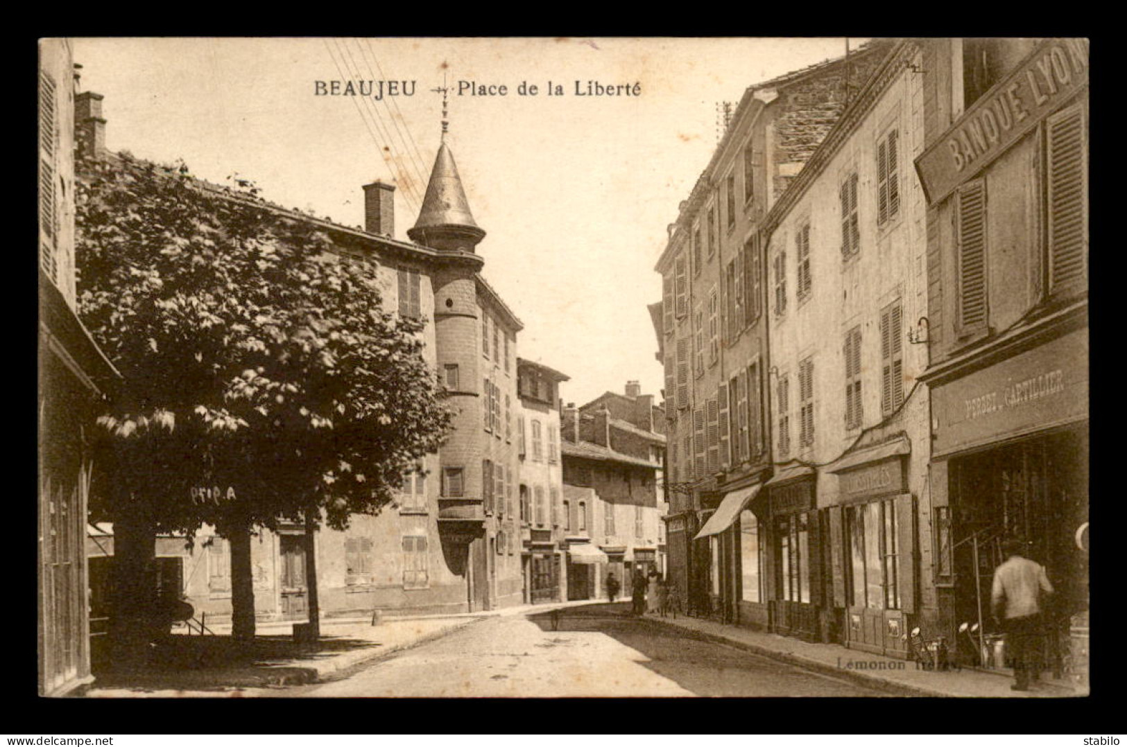 69 - BEAUJEU - PLACE DE LA LIBERTE - Beaujeu