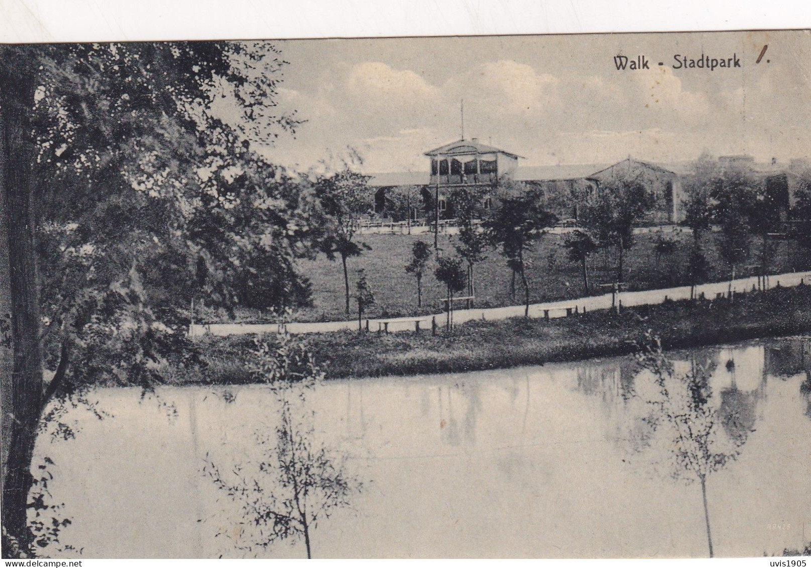 Walk.Stadtpark. - Estonia