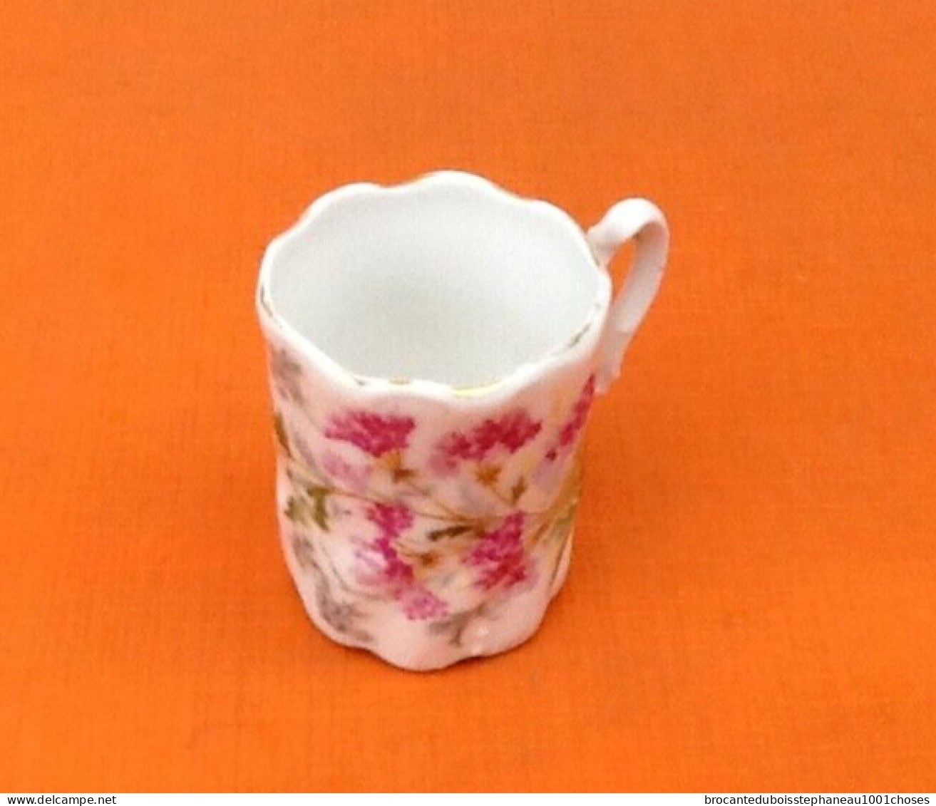 Ancien Cabaret / Service à liqueur   Plateau / 6 tasses  Porcelaine fine blanche et or à décor floral