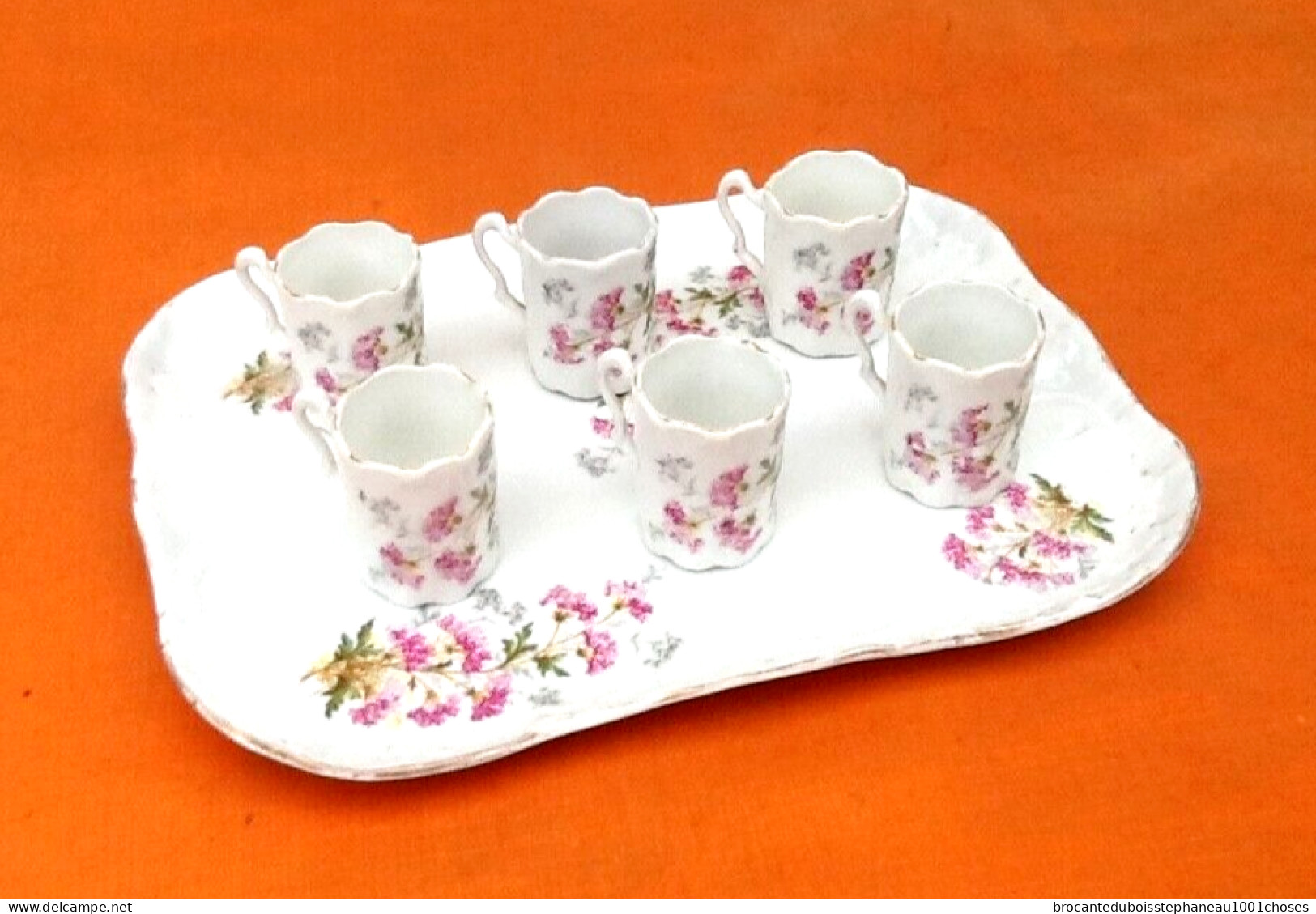 Ancien Cabaret / Service à liqueur   Plateau / 6 tasses  Porcelaine fine blanche et or à décor floral