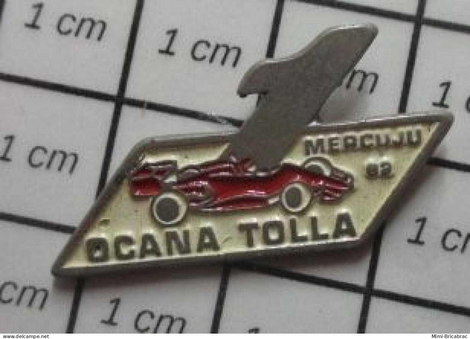 1516c Pin's Pins / Beau Et Rare / AUTOMOBILES / OCANA TOLLA MERCUJU 92 FORMULE 1 ROUGE - Rallye