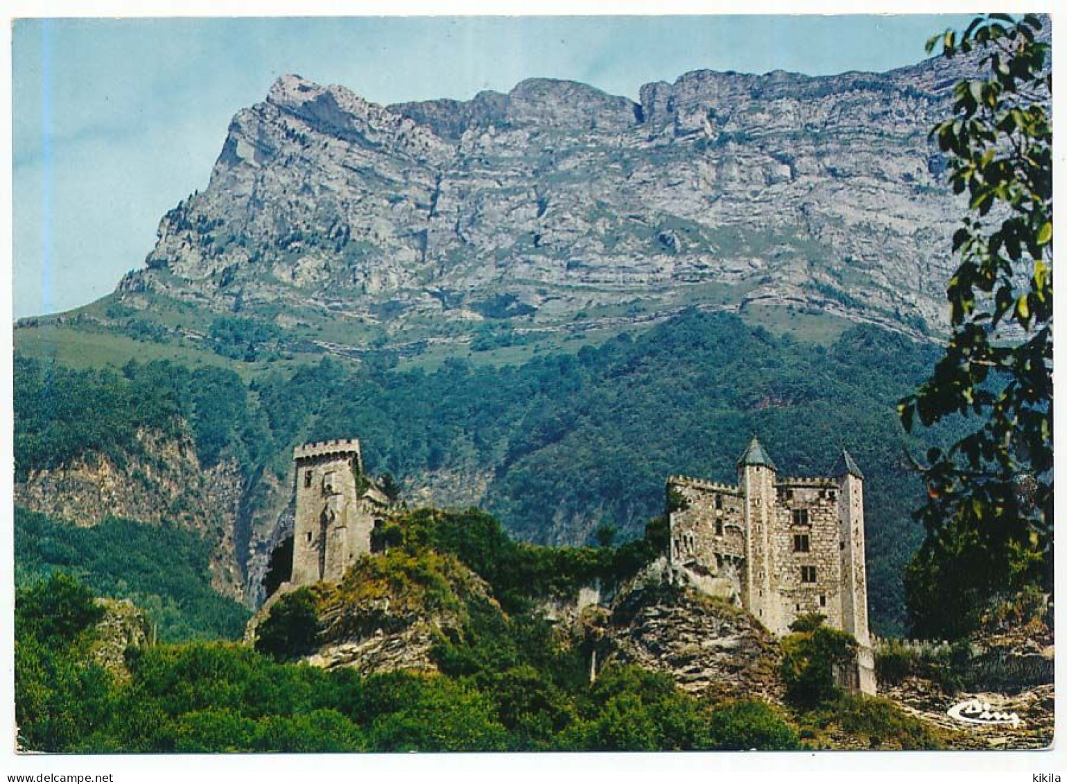 CPSM / CPM 10.5 X 15 Savoie SAINT PIERRE D'ALBIGNY Le Château Des Seigneurs De Miolans; Au Fond, L'Arclusaz - Saint Pierre D'Albigny