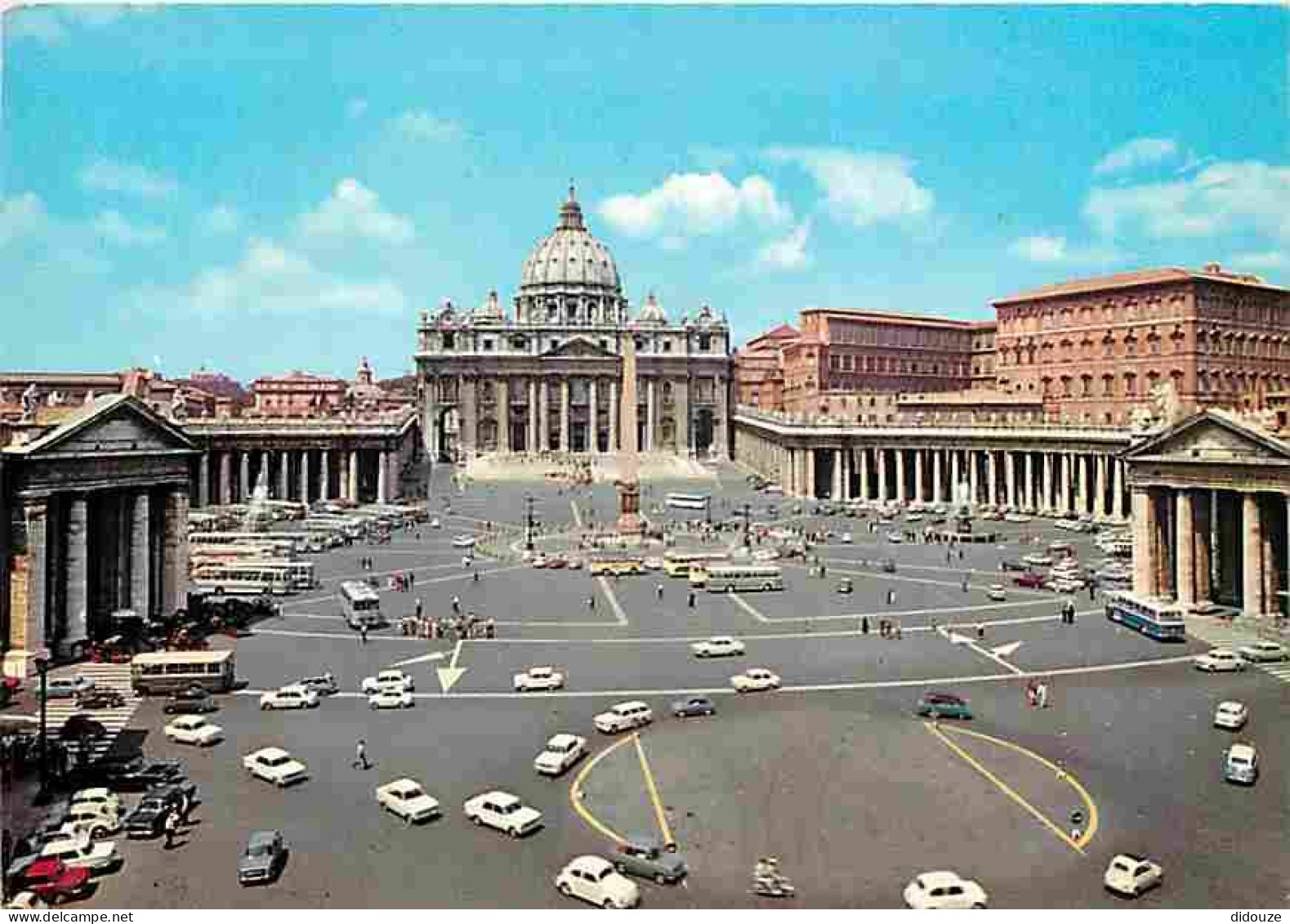 Vatican - La Place Et La Basilique Saint Pierre - Automobiles - Autocars - Bus - CPM - Voir Scans Recto-Verso - Vatikanstadt