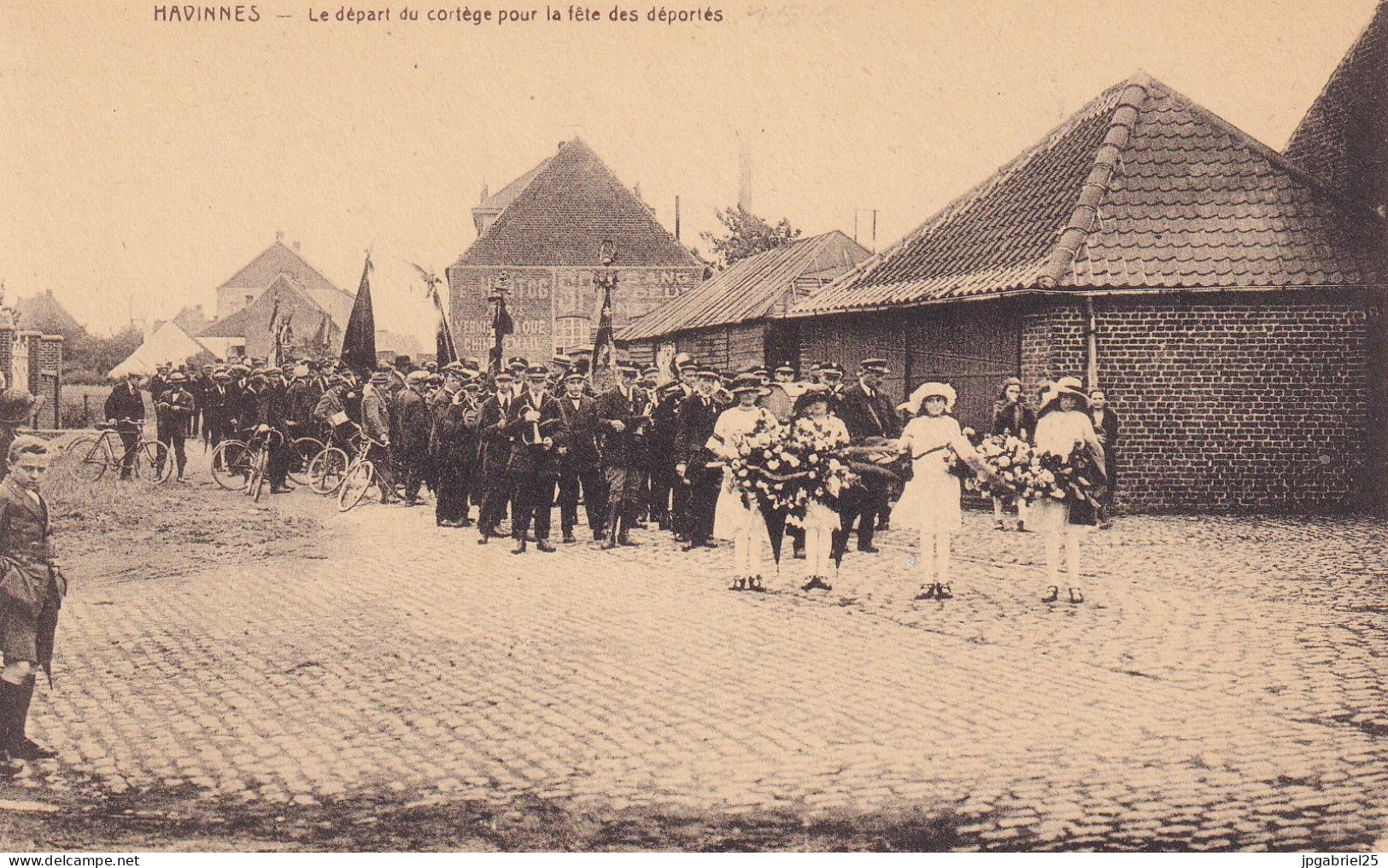 LAP Havinnes Le Depart Du Cortege Pour La Fete Des Deportes - Saint-Ghislain