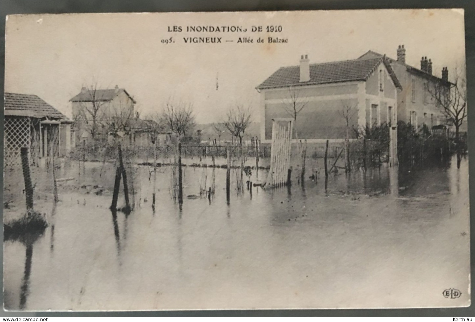 Vigneux - Les inondations de 1910 - 5 CPA avec vues différentes, dont 2 animées. Non circulées