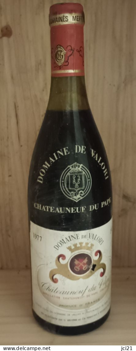 Bouteille De Vin " CHATEAU NEUF DU PAPE 1977 " Domaine De Valori (_Dv34) - Vin