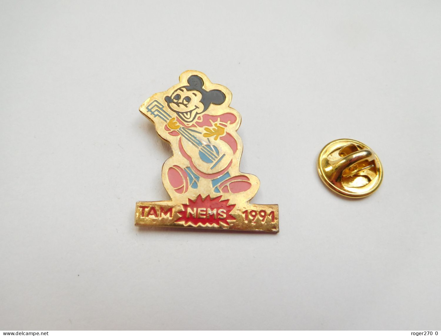 Beau Pin's, Disney , Mickey , Musique , Guitare , TAM NEMS 1991 , Signé HTD-1991 - Disney