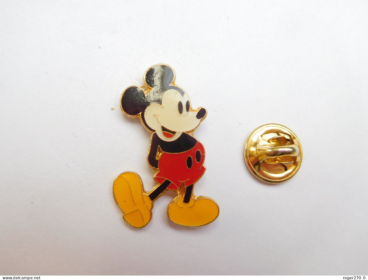 Superbe Pin's , Disney , Mickey , Doré , Signé EuroDisney Winner - Disney